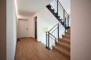 Hausflur und Aufzug