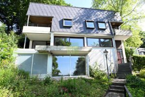 Frontansicht - Blick 2