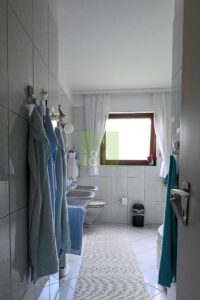 Erdgeschoss: Bad - Teil 1