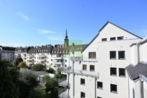 Innenhof-Seitenansicht