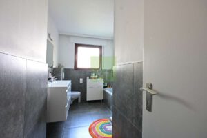 Obergeschoss: Bad - Teil 1