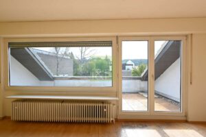 Dachgeschoss: Blick auf die Loggia