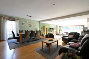 Erdgeschoss: Ess- und Wohnbereich