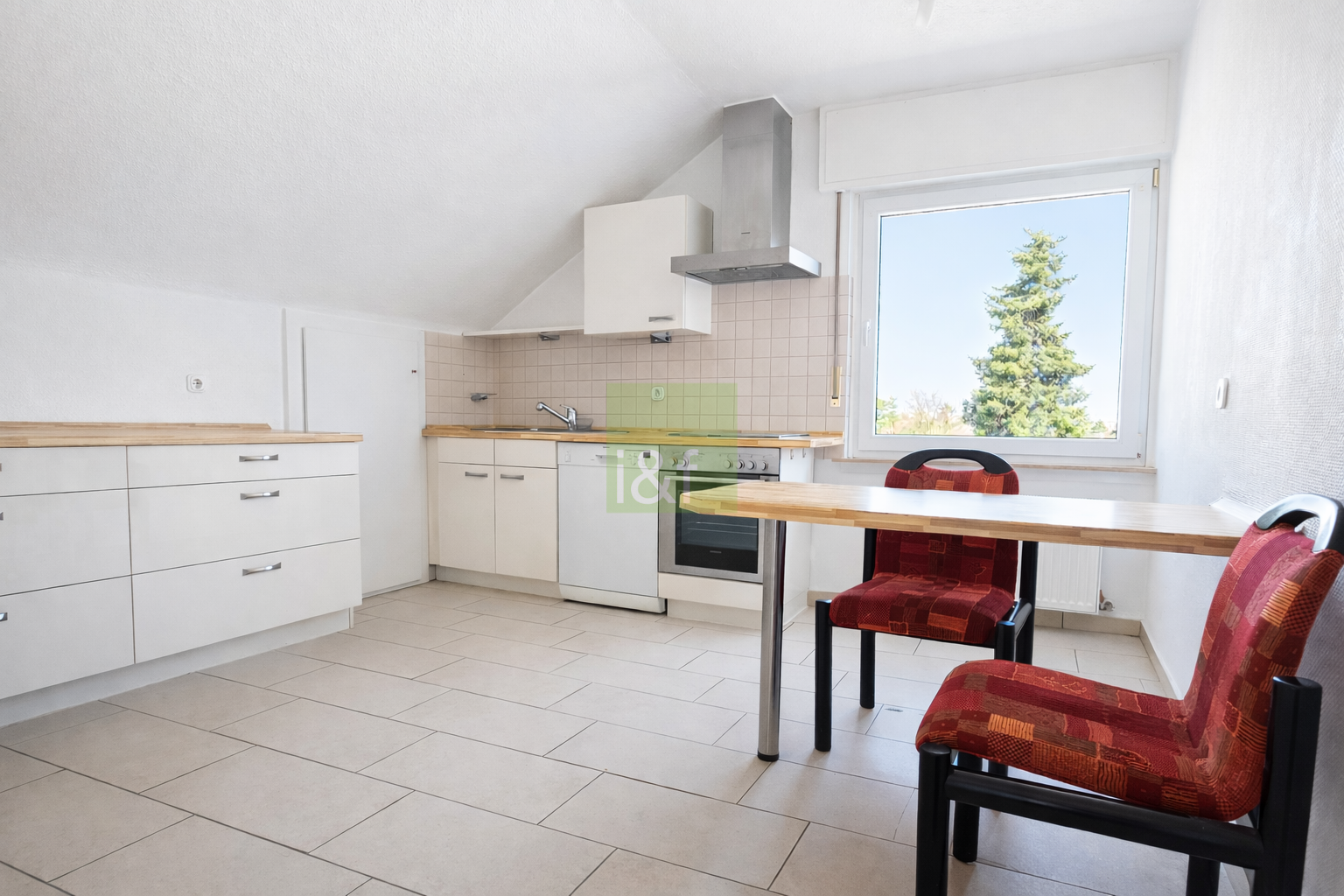 Küche und Essbereich