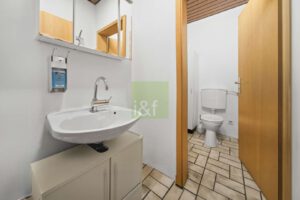 Apotheke - WC-Bereich