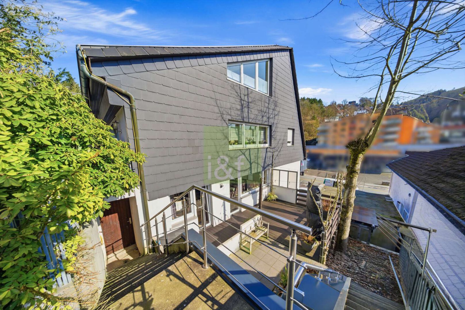 Blick auf die Terrasse 1. OG