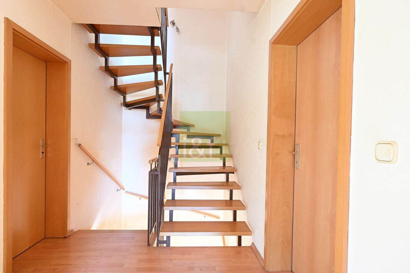 Treppe zum Dachgeschoss