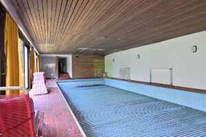 Schwimmbad - Blick 2