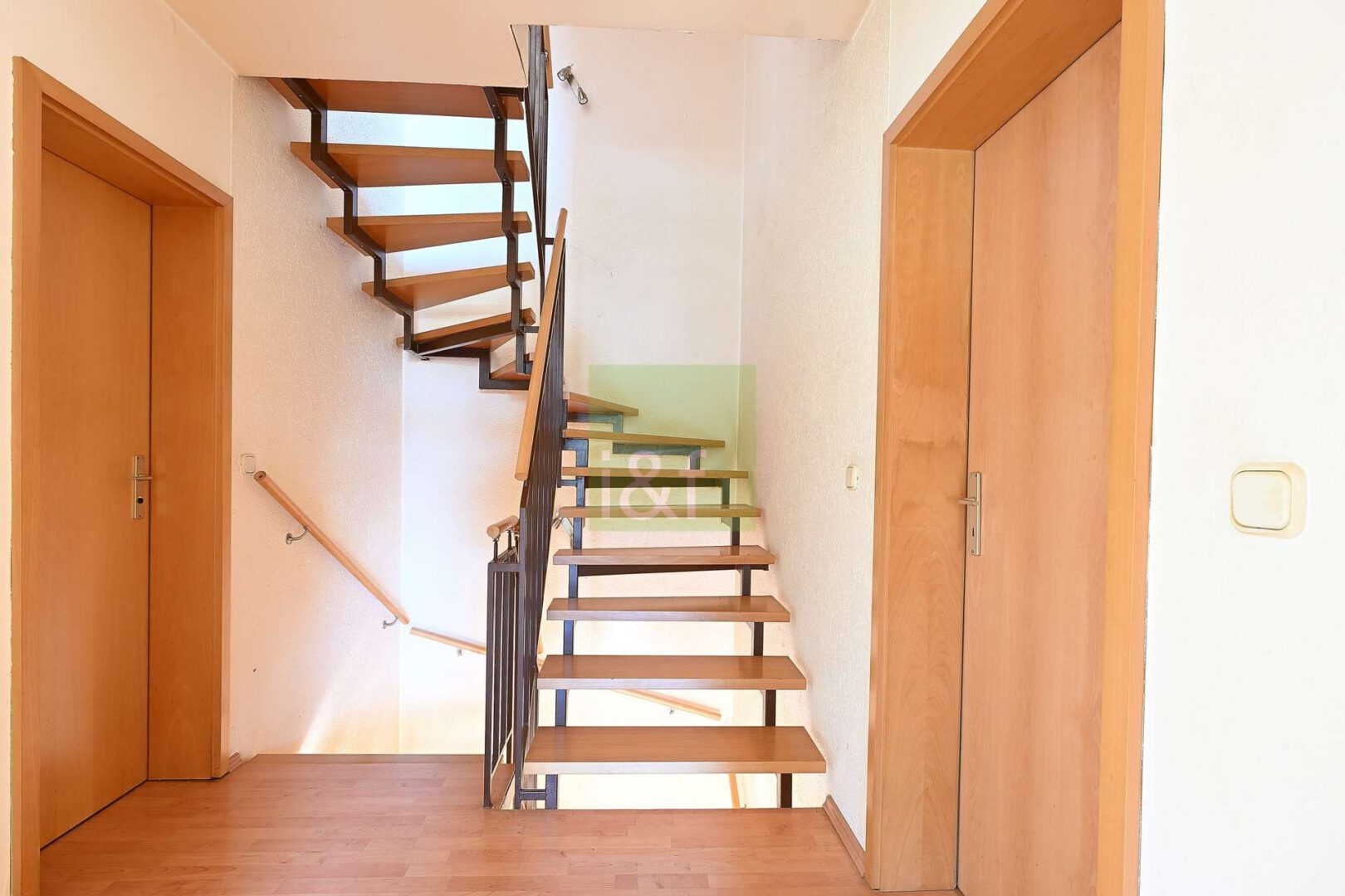Treppe zum Dachgeschoss