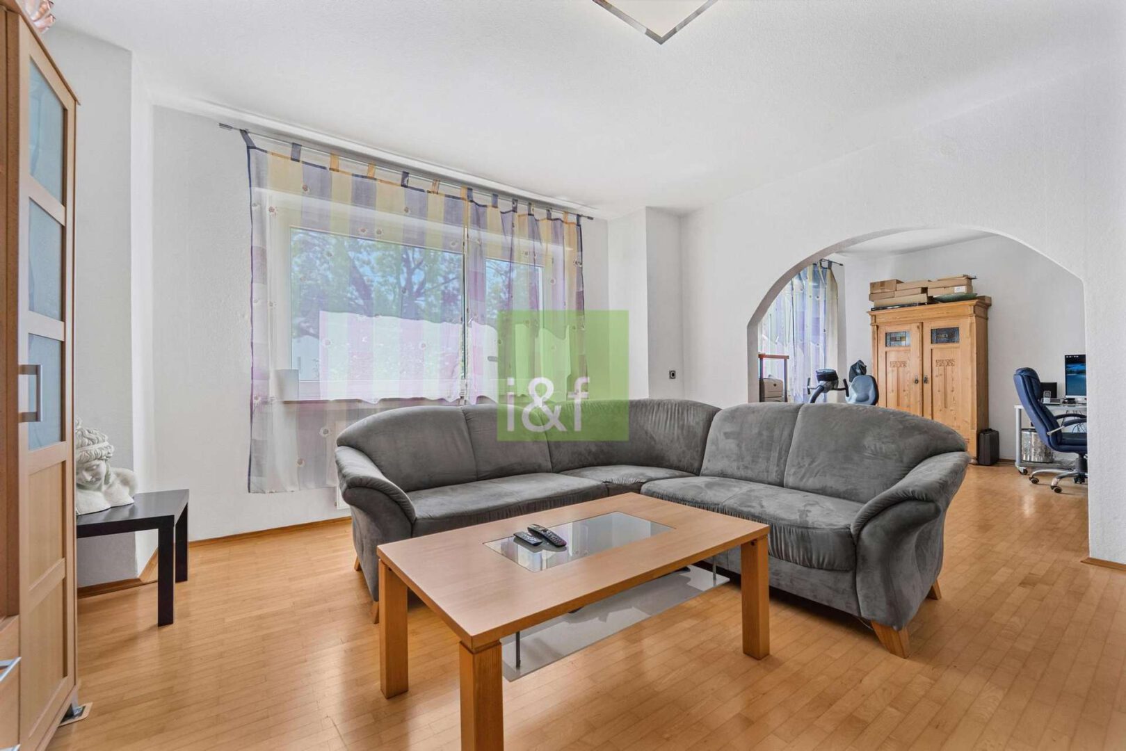 EG: Wohnzimmer - Blick 2